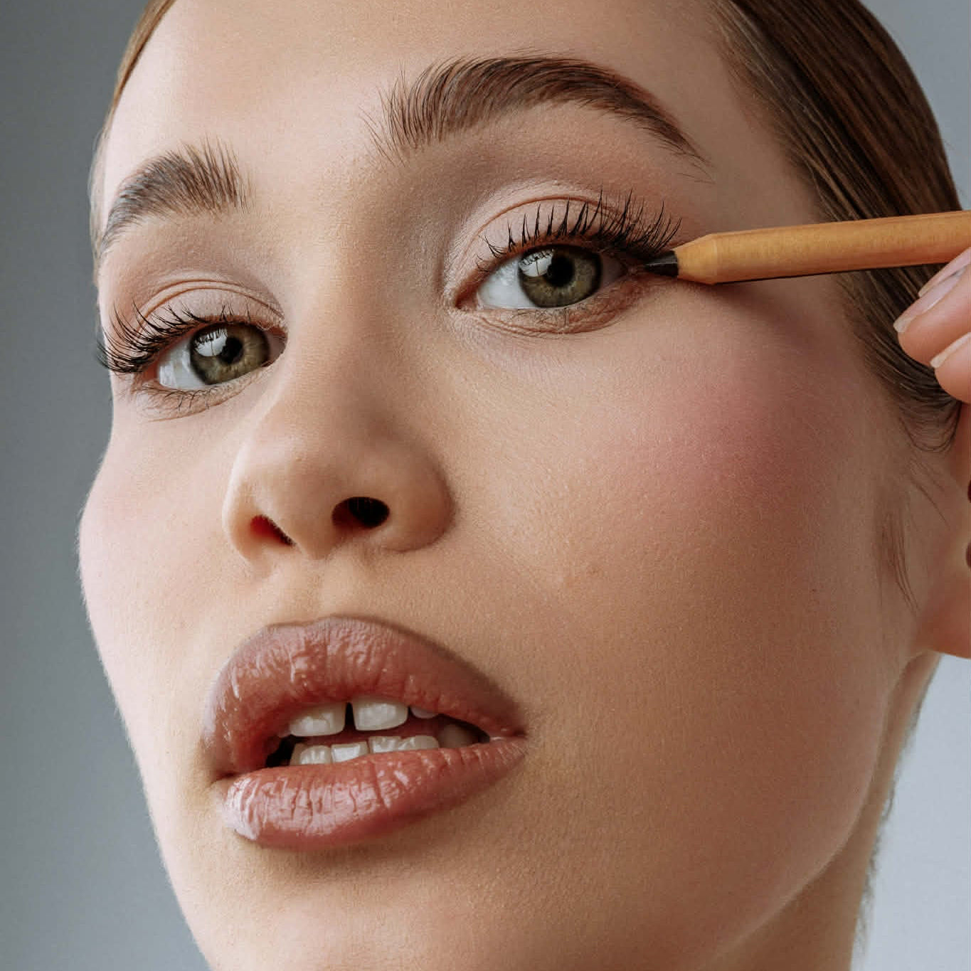  3u1 OLOVKA ZA OBRVE, OČI  USNE – MULTI PRO PENCIL Multipurpose Makeup Pencil #1-#2-#3 Kallos