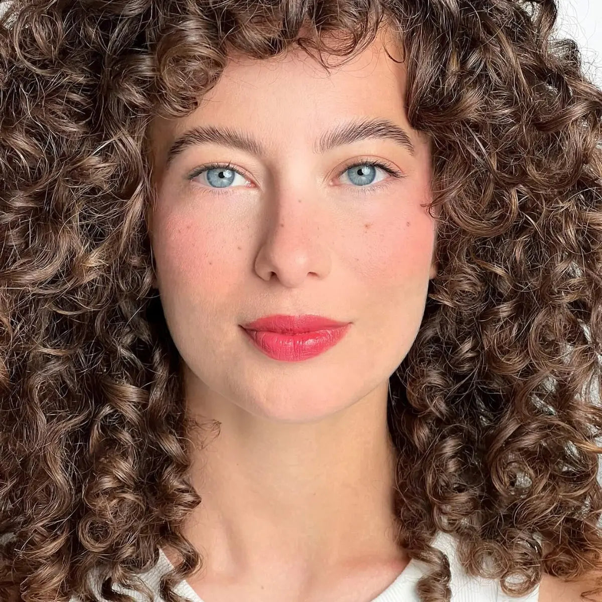 Rezultat korištenja award-winning Brow Linera za savršeno definirane obrve i maksimalnu postojanost - Kallos Pro Lash Collection